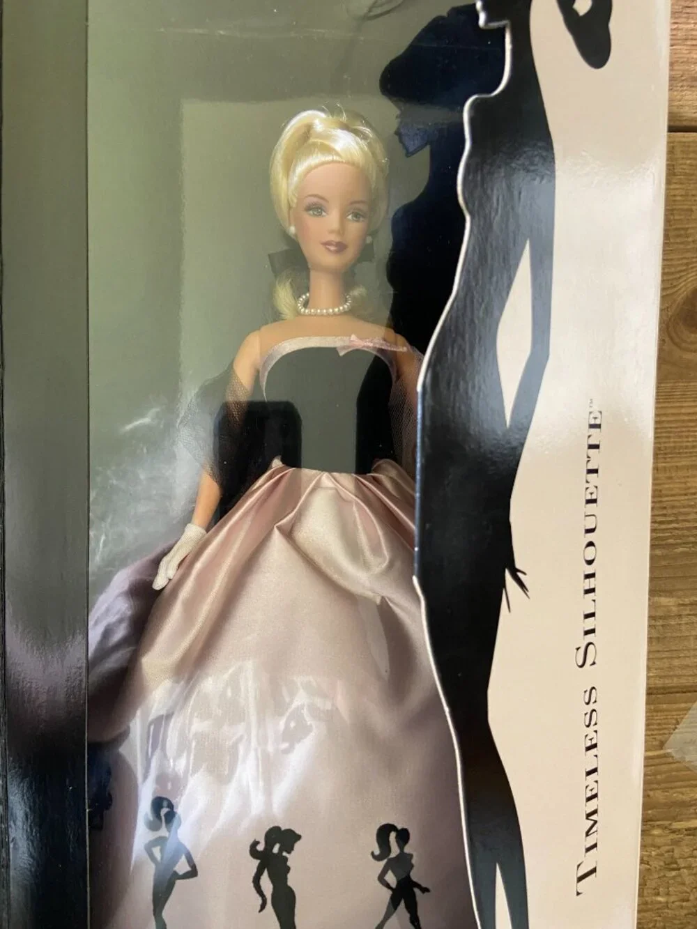 2000 Barbie Timeless Silhouette Collector Doll #29050 Original Box